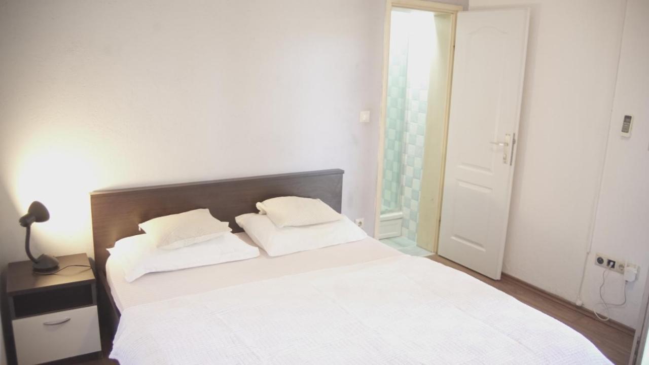 Hostel Kapa Хвар Экстерьер фото